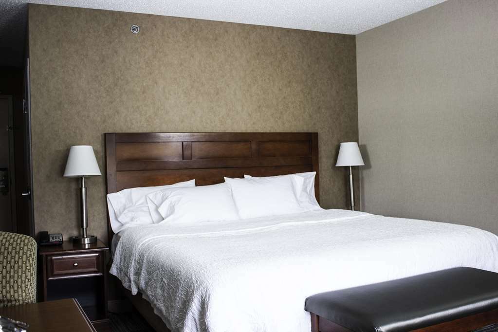 Hampton Inn Greenfield Room photo